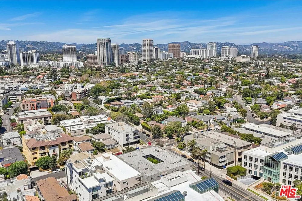 10600 Eastborne Avenue #9 Los Angeles, CA 90024