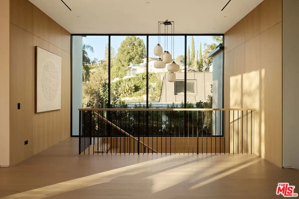 1149 Linda Flora Drive Los Angeles, CA 90049