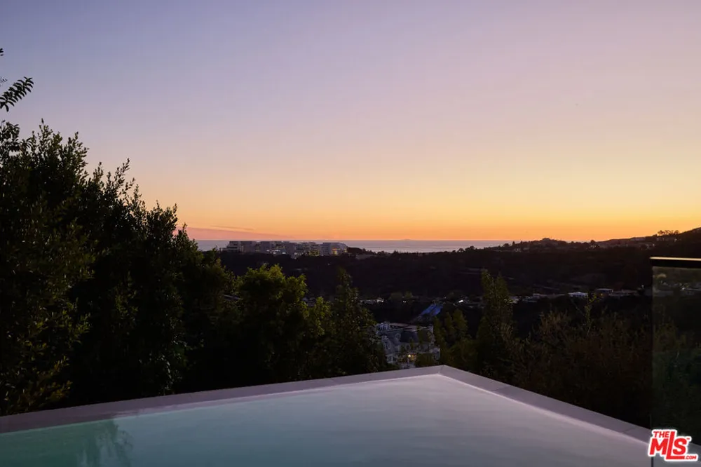 1149 Linda Flora Drive Los Angeles, CA 90049