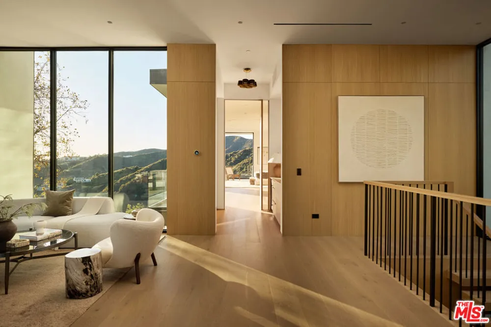 1149 Linda Flora Drive Los Angeles, CA 90049
