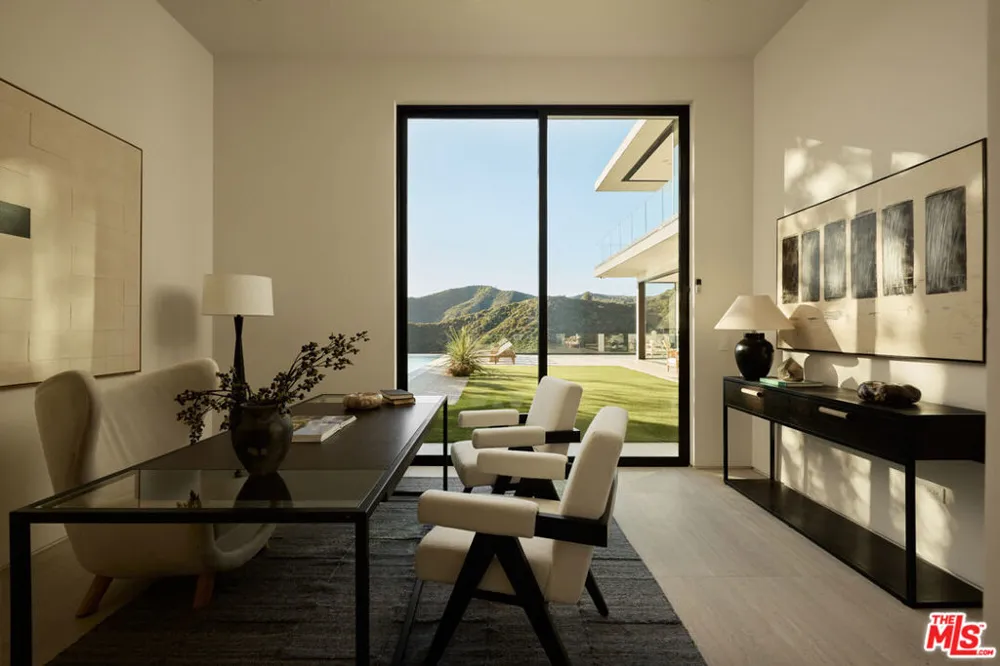 1149 Linda Flora Drive Los Angeles, CA 90049