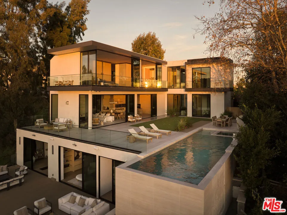 1149 Linda Flora Drive Los Angeles, CA 90049