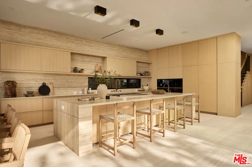 1149 Linda Flora Drive Los Angeles, CA 90049