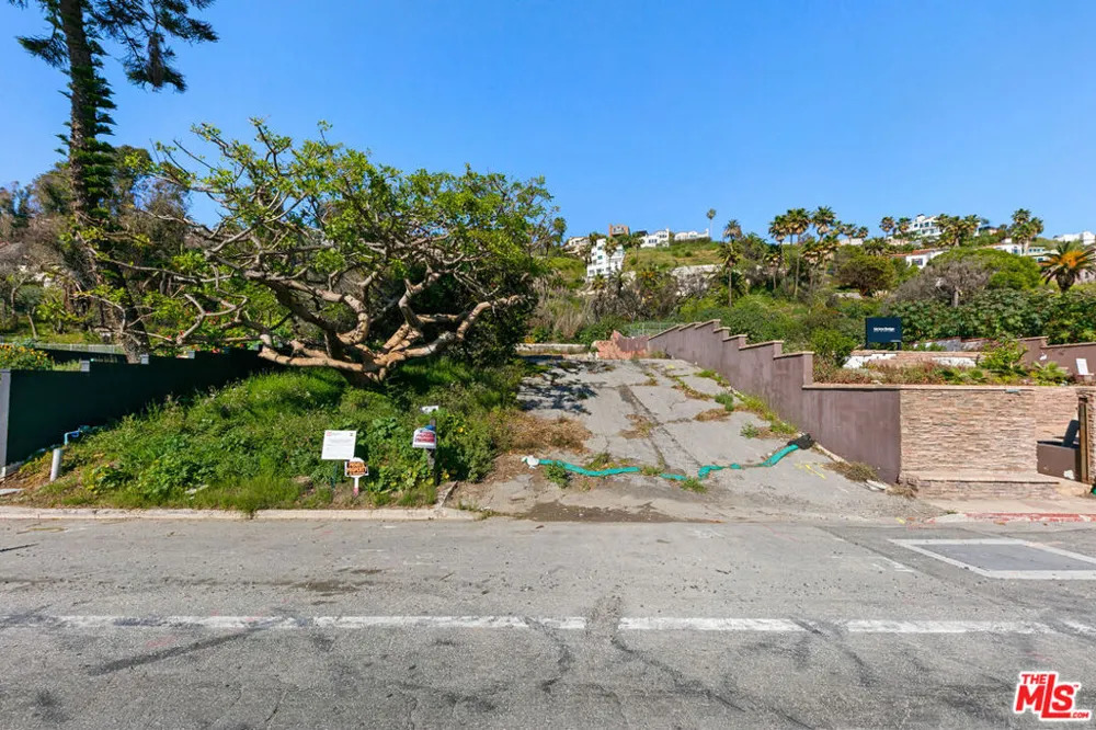 21443 Pacific Coast Highway Malibu, CA 90265