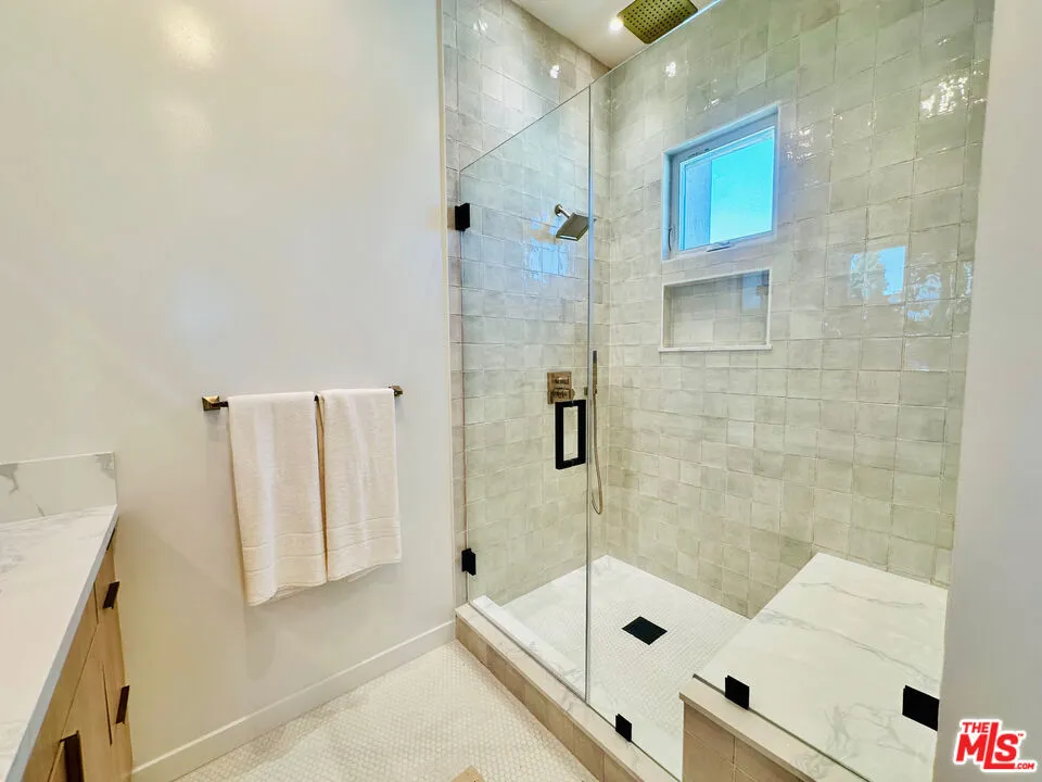 948 E 67th Street #B Inglewood, CA 90302