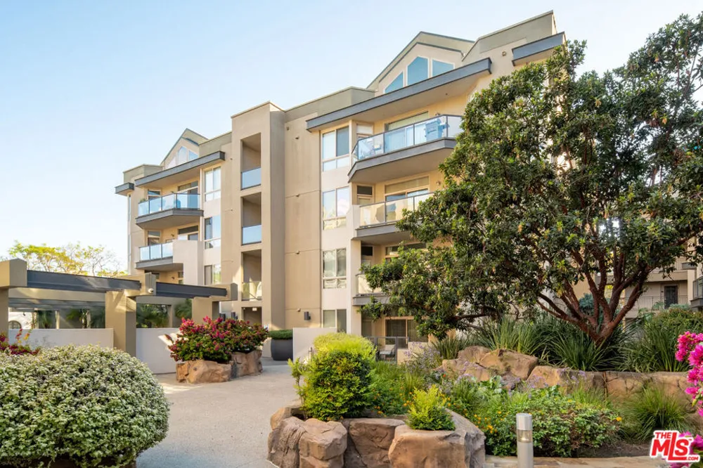 13044 Pacific #108 Playa Vista, CA 90094