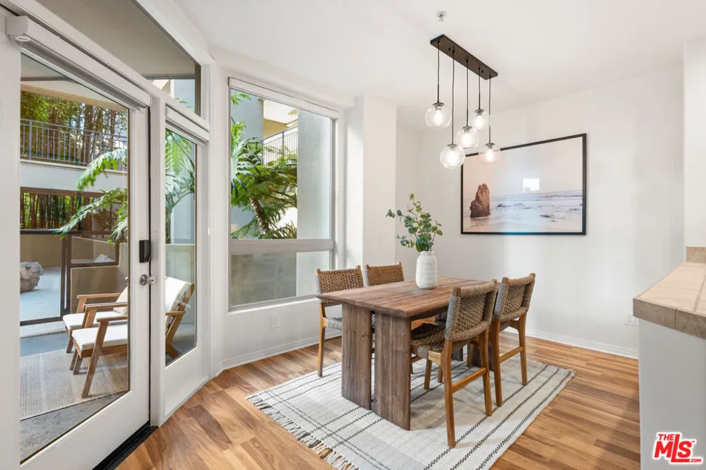 13044 Pacific #108 Playa Vista, CA 90094