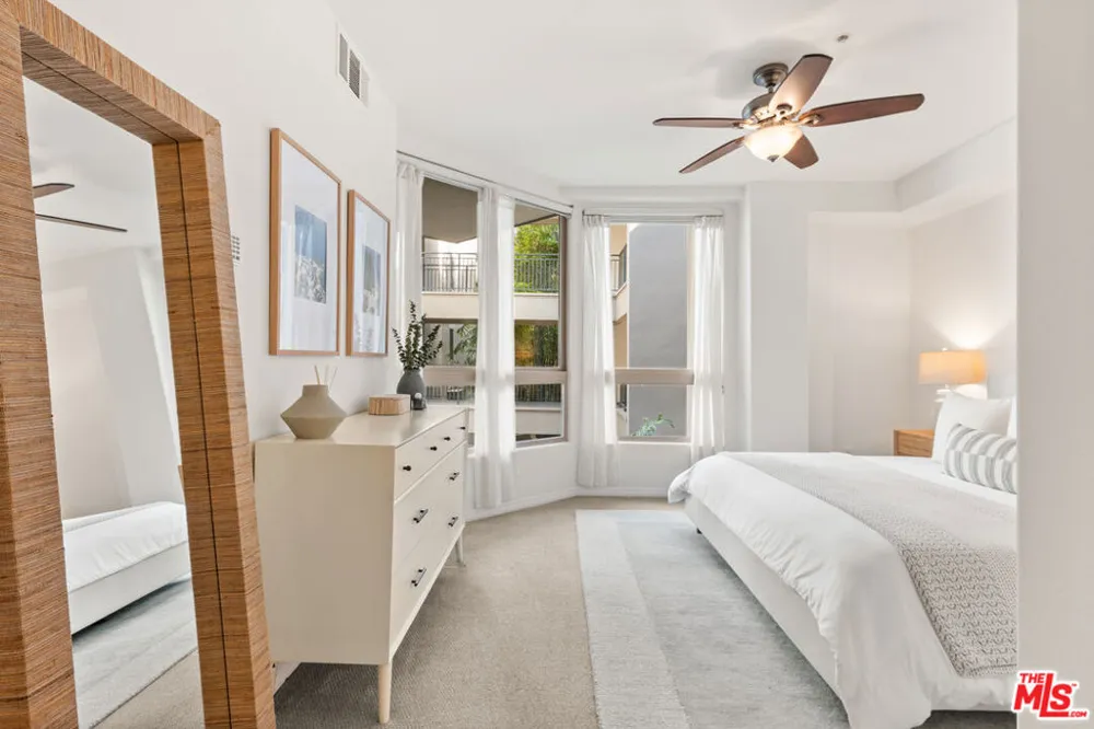 13044 Pacific #108 Playa Vista, CA 90094