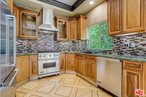 4520 Fulton Avenue #5