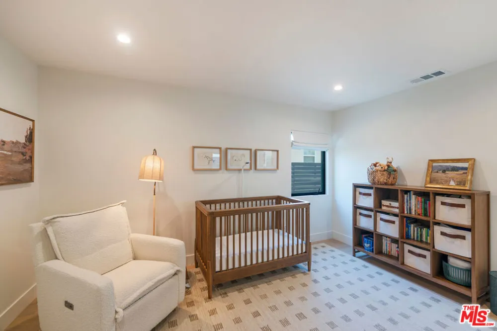 6000 W 75th Street Los Angeles, CA 90045