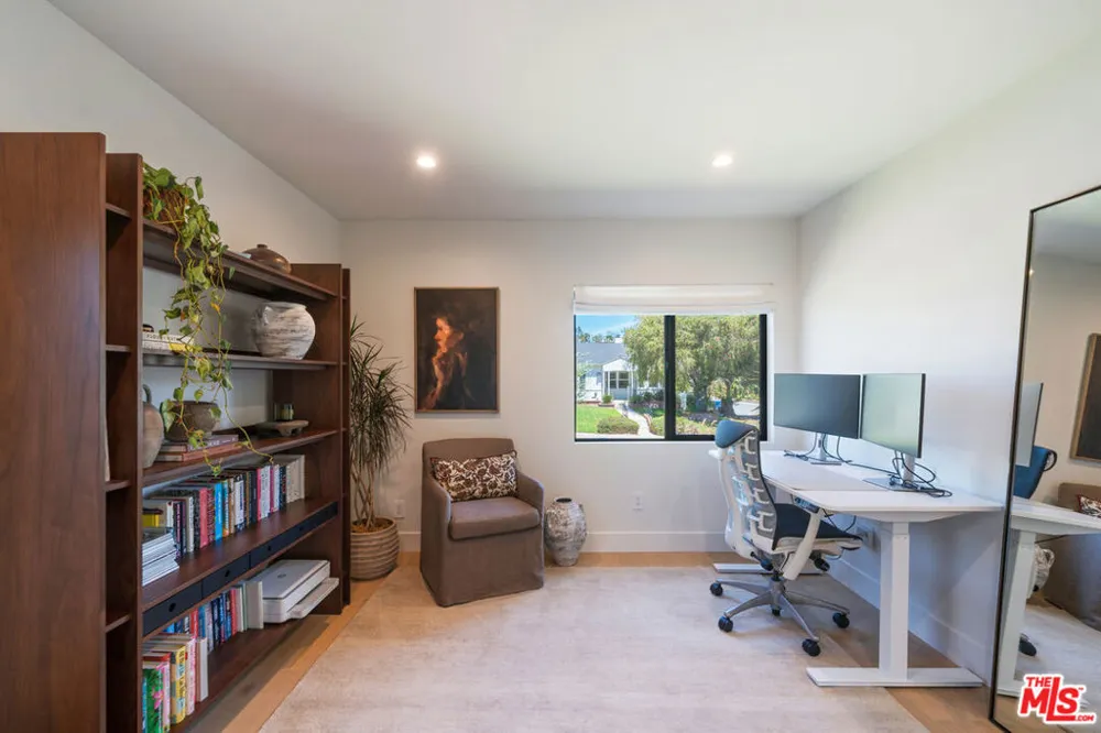6000 W 75th Street Los Angeles, CA 90045