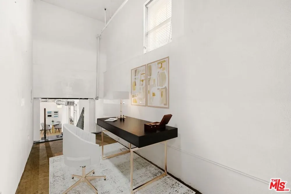 1645 Vine Street #301 Los Angeles, CA 90028
