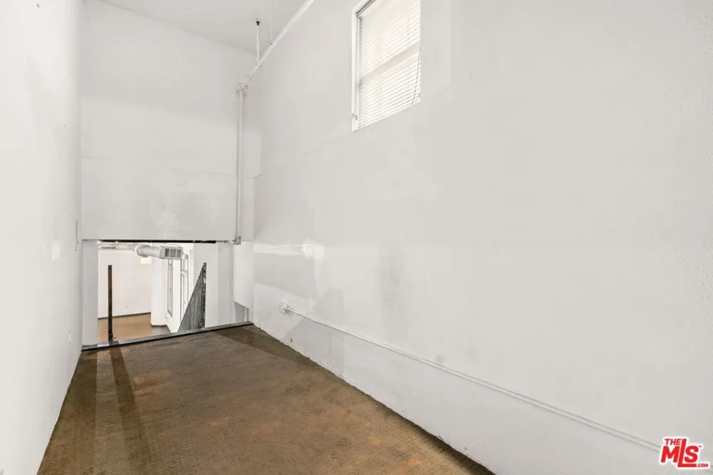 1645 Vine Street #301 Los Angeles, CA 90028