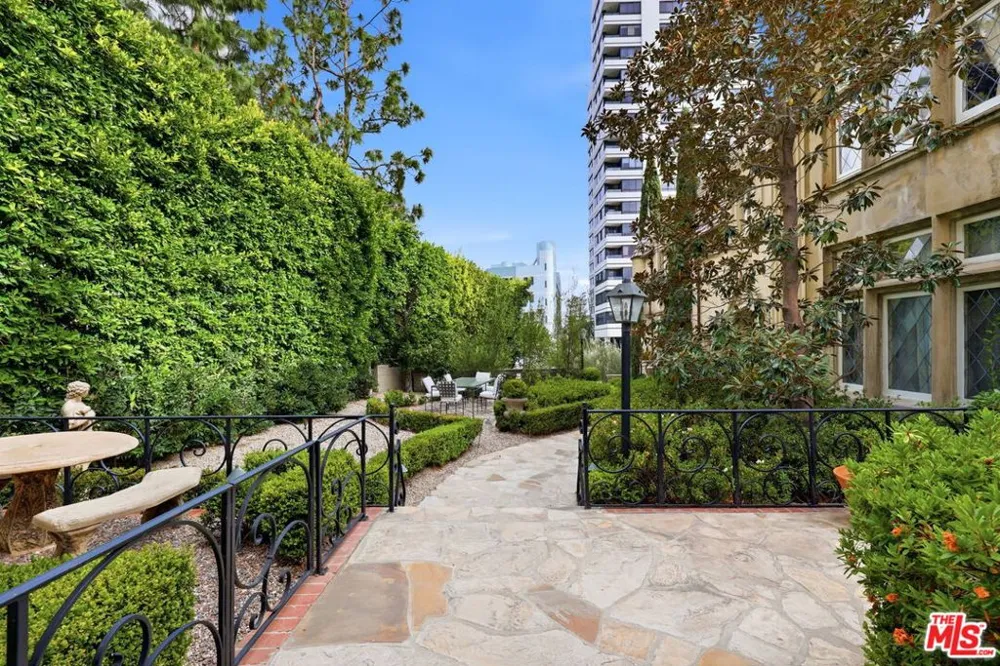 10341 Wilshire Boulevard Los Angeles, CA 90024