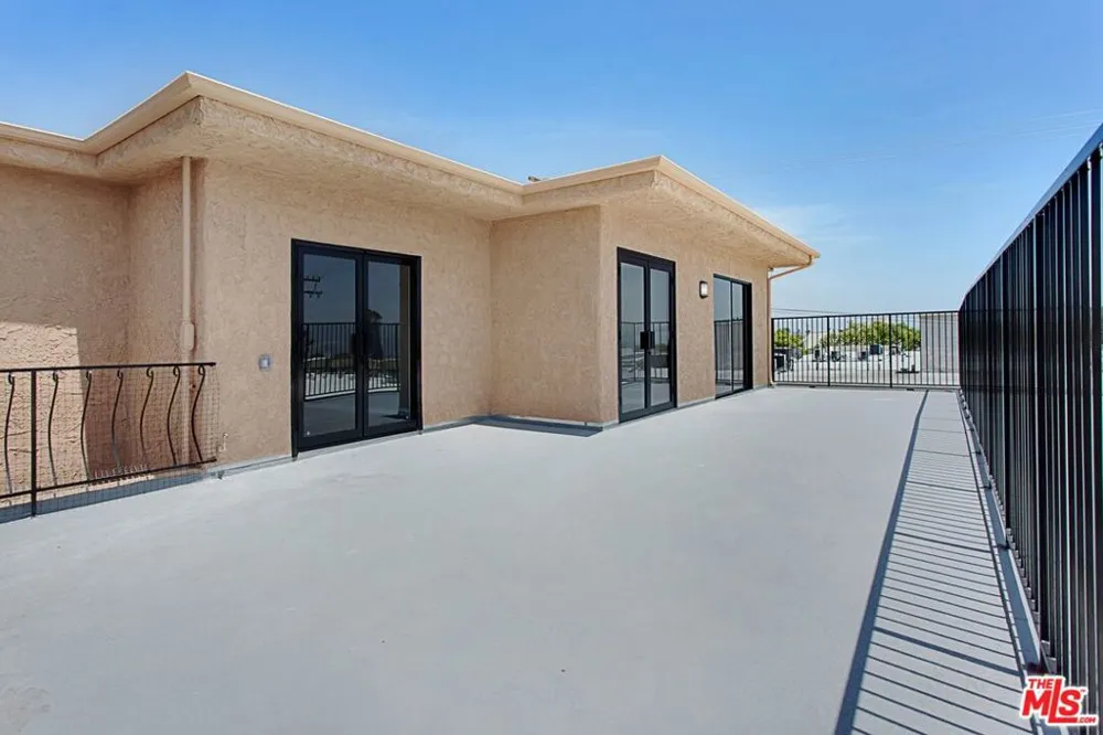 600 E Olive Avenue #402 Burbank, CA 91501