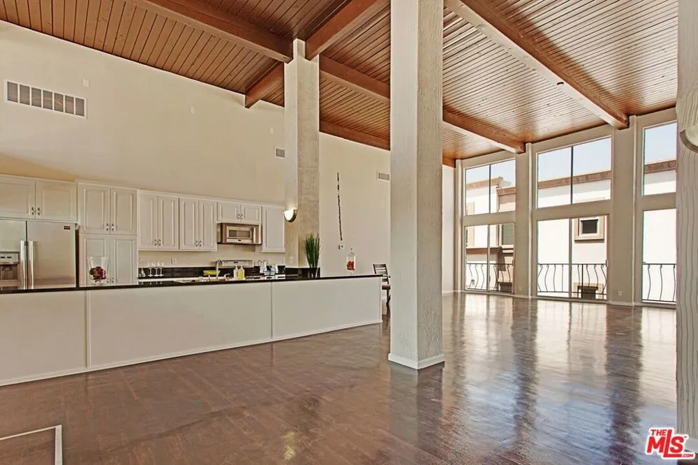 600 E Olive Avenue #402 Burbank, CA 91501