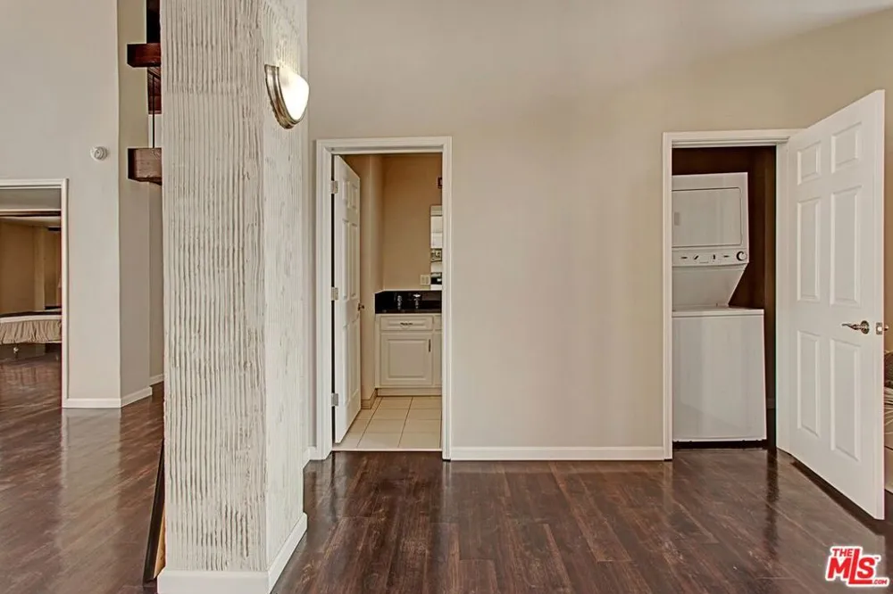 600 E Olive Avenue #402 Burbank, CA 91501