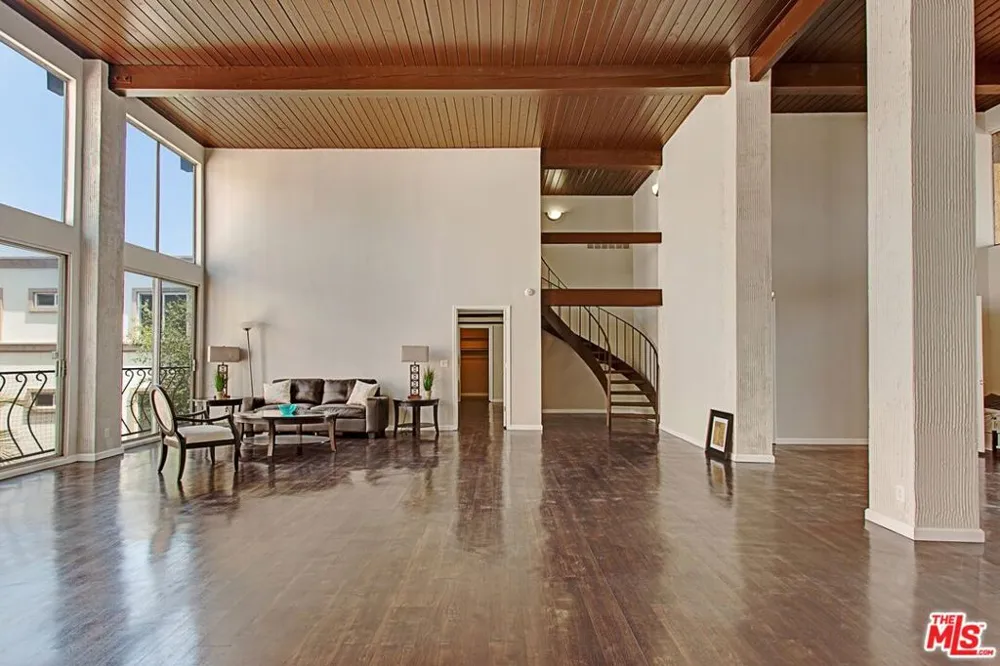 600 E Olive Avenue #402 Burbank, CA 91501
