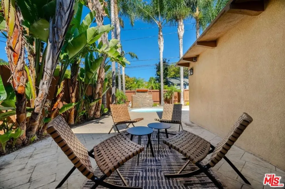 11331 Isleta Street Los Angeles, CA 90049