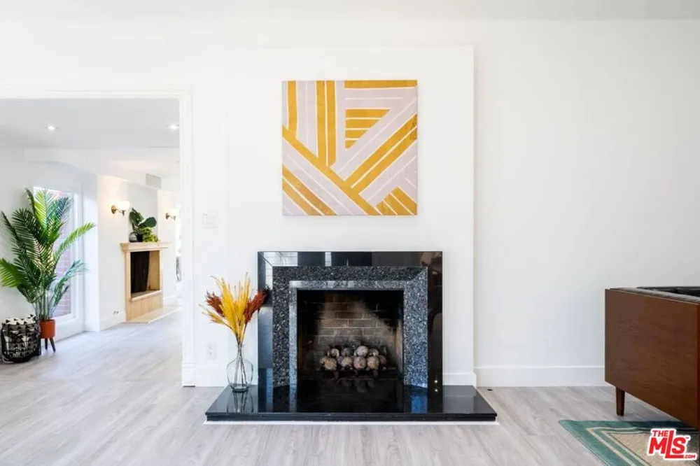 11331 Isleta Street Los Angeles, CA 90049