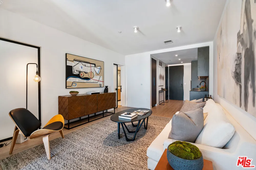 3688 Overland Avenue #408 Los Angeles, CA 90034