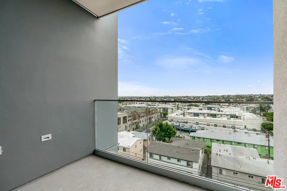 3688 Overland Avenue #520 Los Angeles, CA 90034