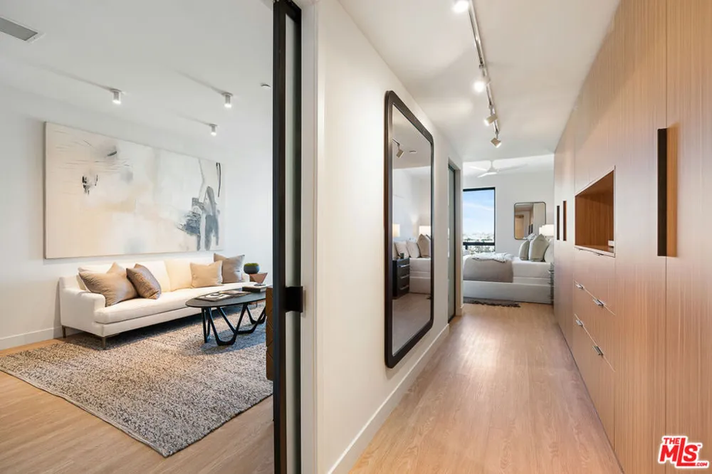 3688 Overland Avenue #520 Los Angeles, CA 90034