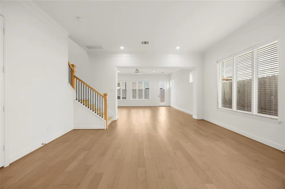 946 Judiway Street Houston, TX 77018