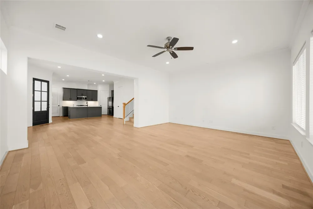 946 Judiway Street Houston, TX 77018