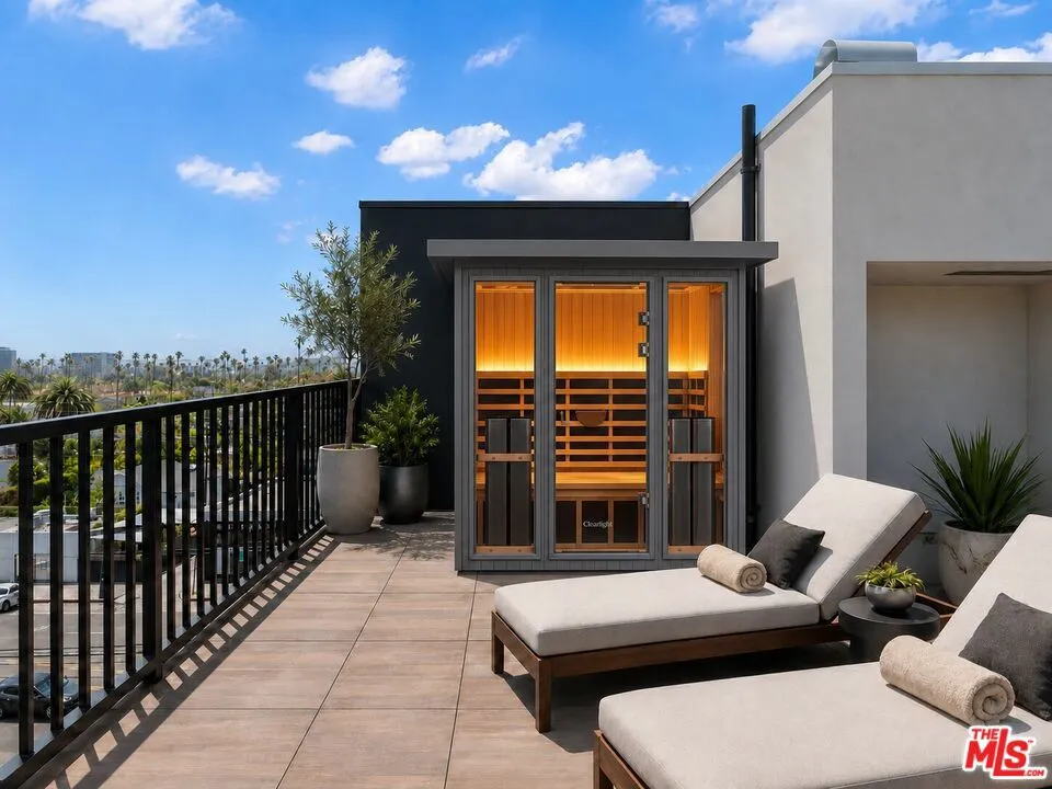 1808 Lincoln Boulevard #312 Venice, CA 90291