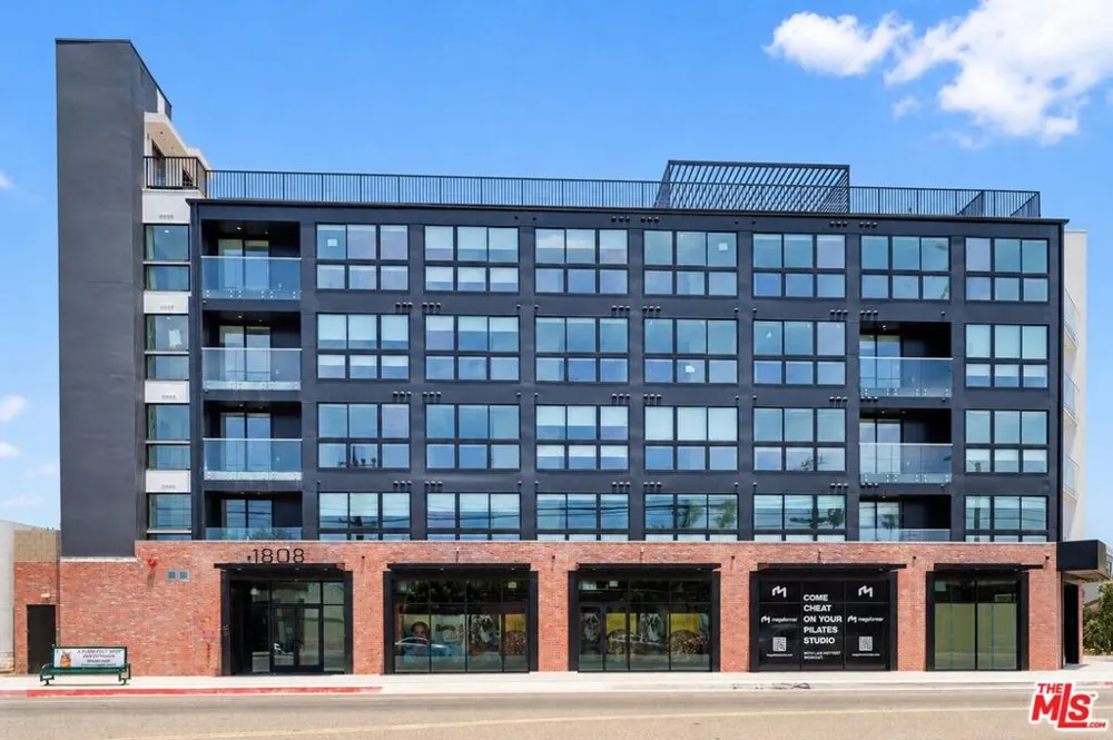 1808 Lincoln Boulevard #203 Venice, CA 90291