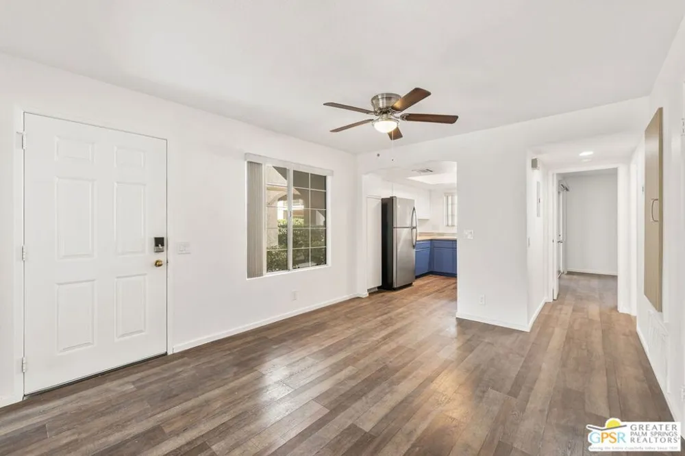 505 S Farrell Drive #D21 Palm Springs, CA 92264
