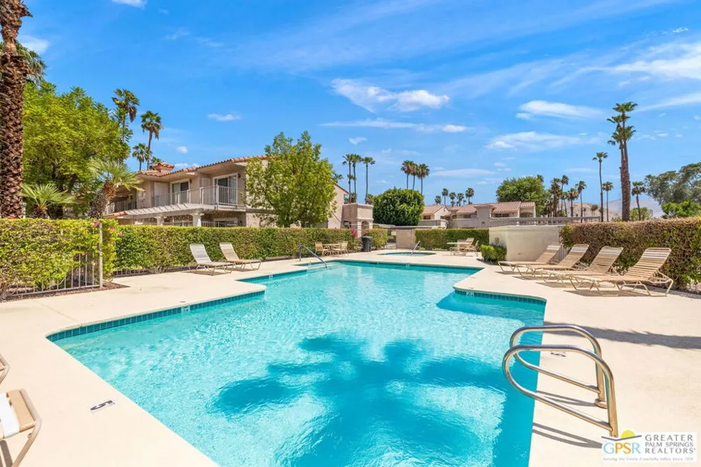 505 S Farrell Drive #D21 Palm Springs, CA 92264