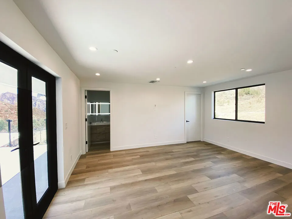 1700 Cadenhorn Drive Agoura Hills, CA 91301