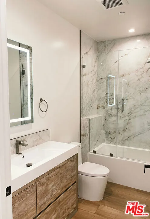 1700 Cadenhorn Drive Agoura Hills, CA 91301