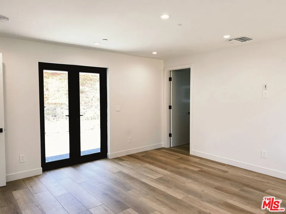 1700 Cadenhorn Drive Agoura Hills, CA 91301