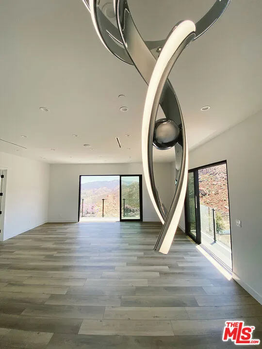 1700 Cadenhorn Drive Agoura Hills, CA 91301