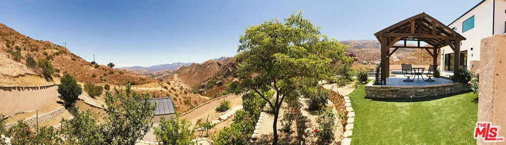 1700 Cadenhorn Drive Agoura Hills, CA 91301