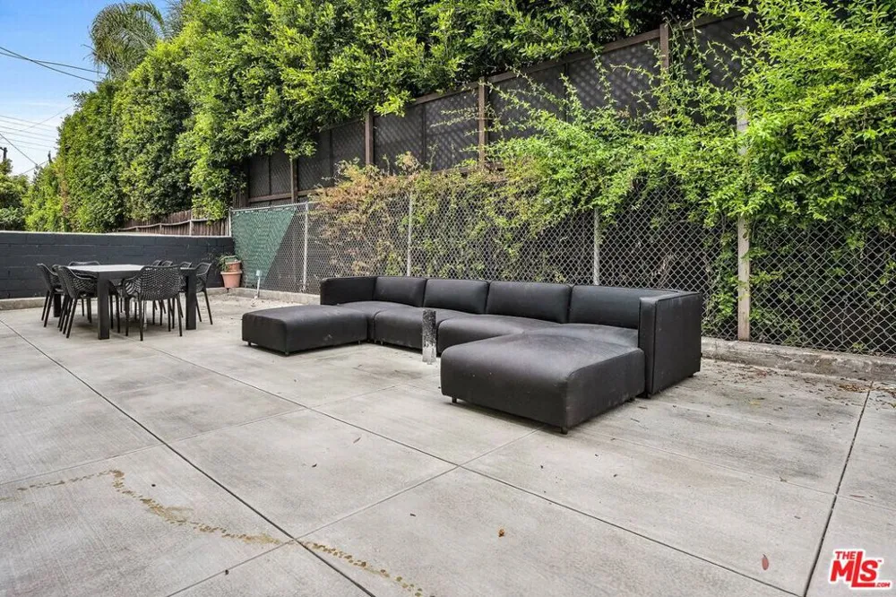 149 S Hayworth Avenue #4 Los Angeles, CA 90048