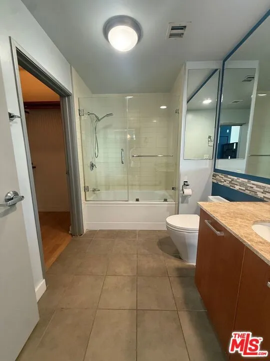 645 W 9th Street #731 Los Angeles, CA 90015