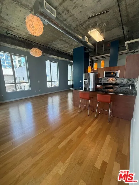 645 W 9th Street #731 Los Angeles, CA 90015
