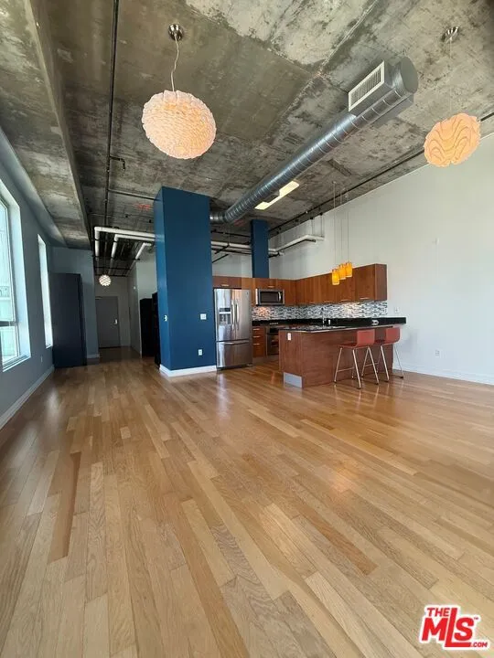 645 W 9th Street #731 Los Angeles, CA 90015