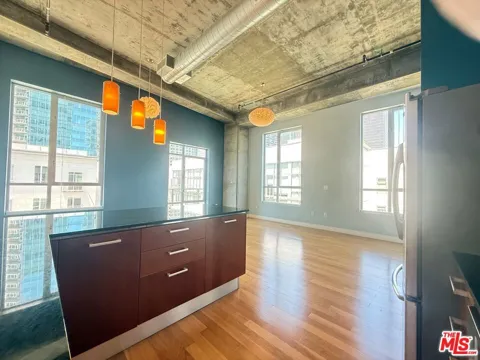 645 W 9th Street #731