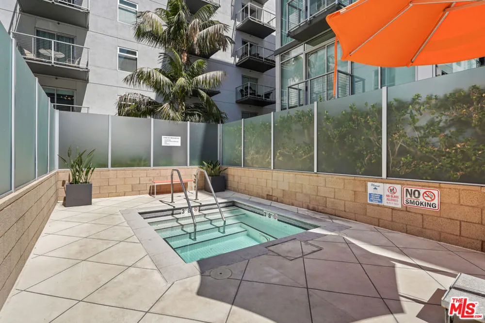 645 W 9th Street #731 Los Angeles, CA 90015
