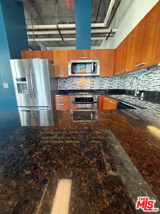 645 W 9th Street #731 Los Angeles, CA 90015