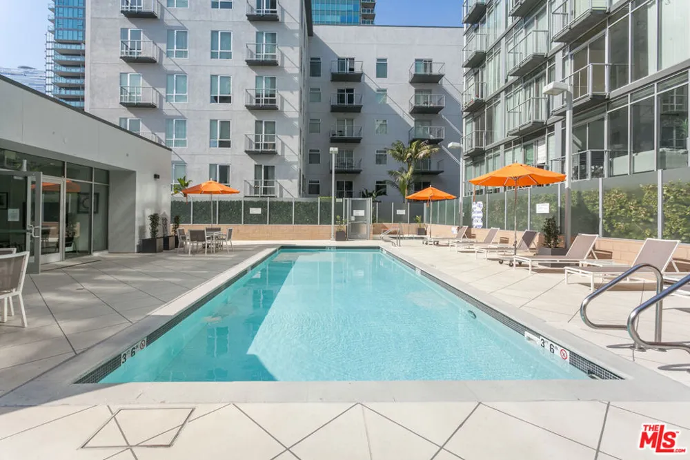 645 W 9th Street #731 Los Angeles, CA 90015