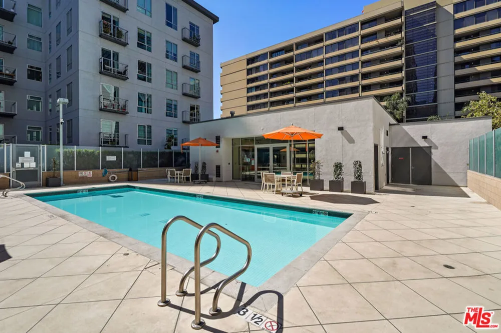 645 W 9th Street #731 Los Angeles, CA 90015