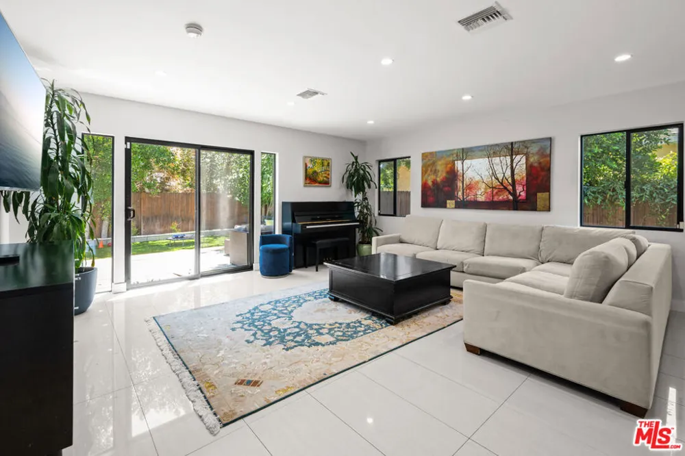 5710 Jamieson Avenue Encino, CA 91316
