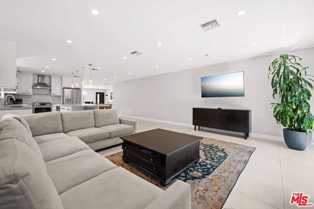 5710 Jamieson Avenue Encino, CA 91316
