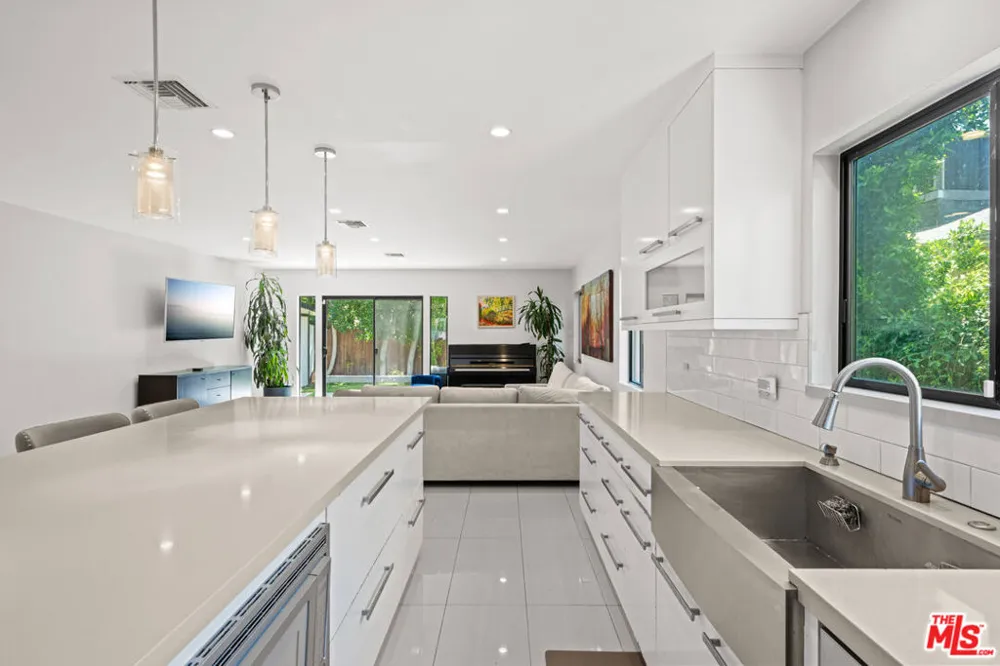 5710 Jamieson Avenue Encino, CA 91316